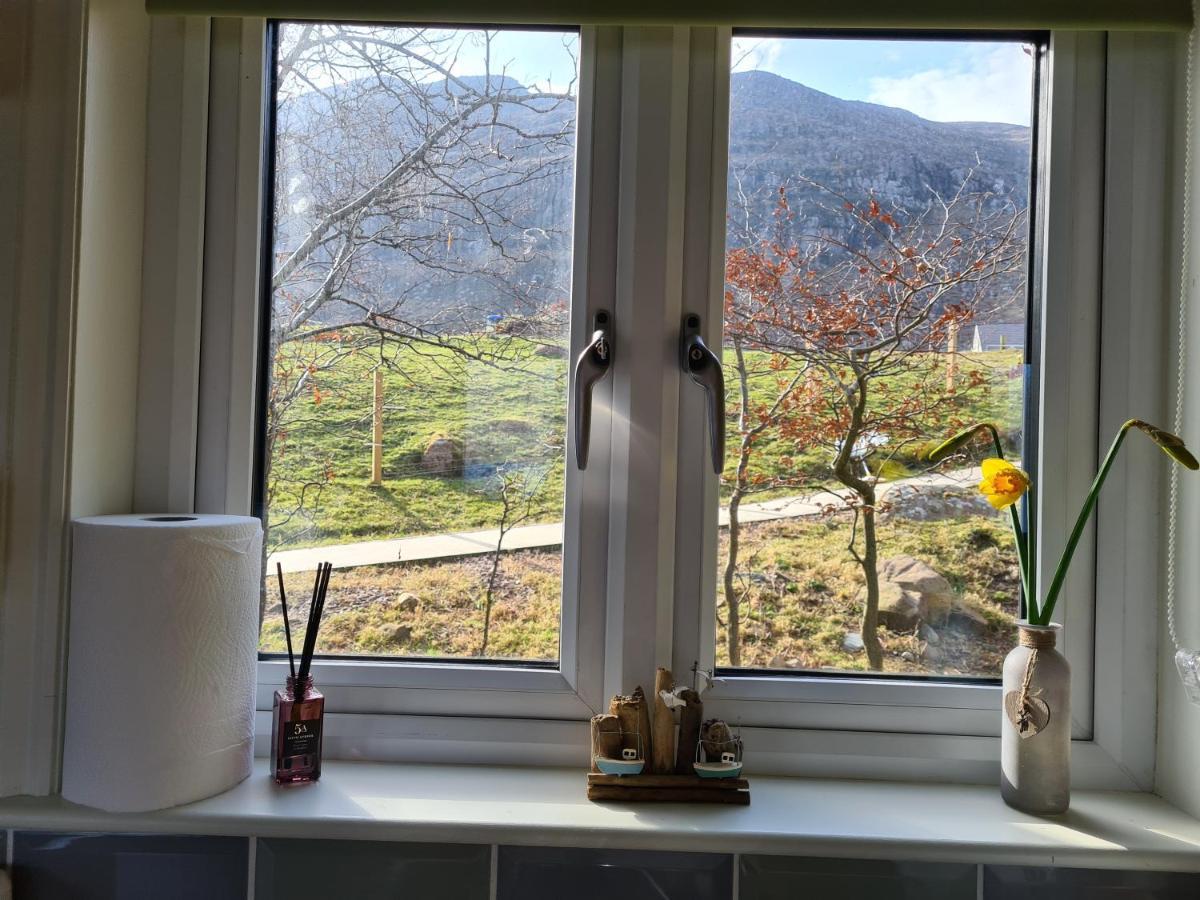The Bay ,Luxury Shepherds Hut, Dundonnell Exterior foto