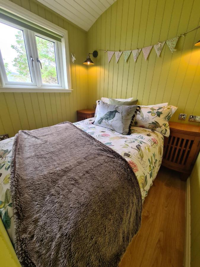The Bay ,Luxury Shepherds Hut, Dundonnell Exterior foto